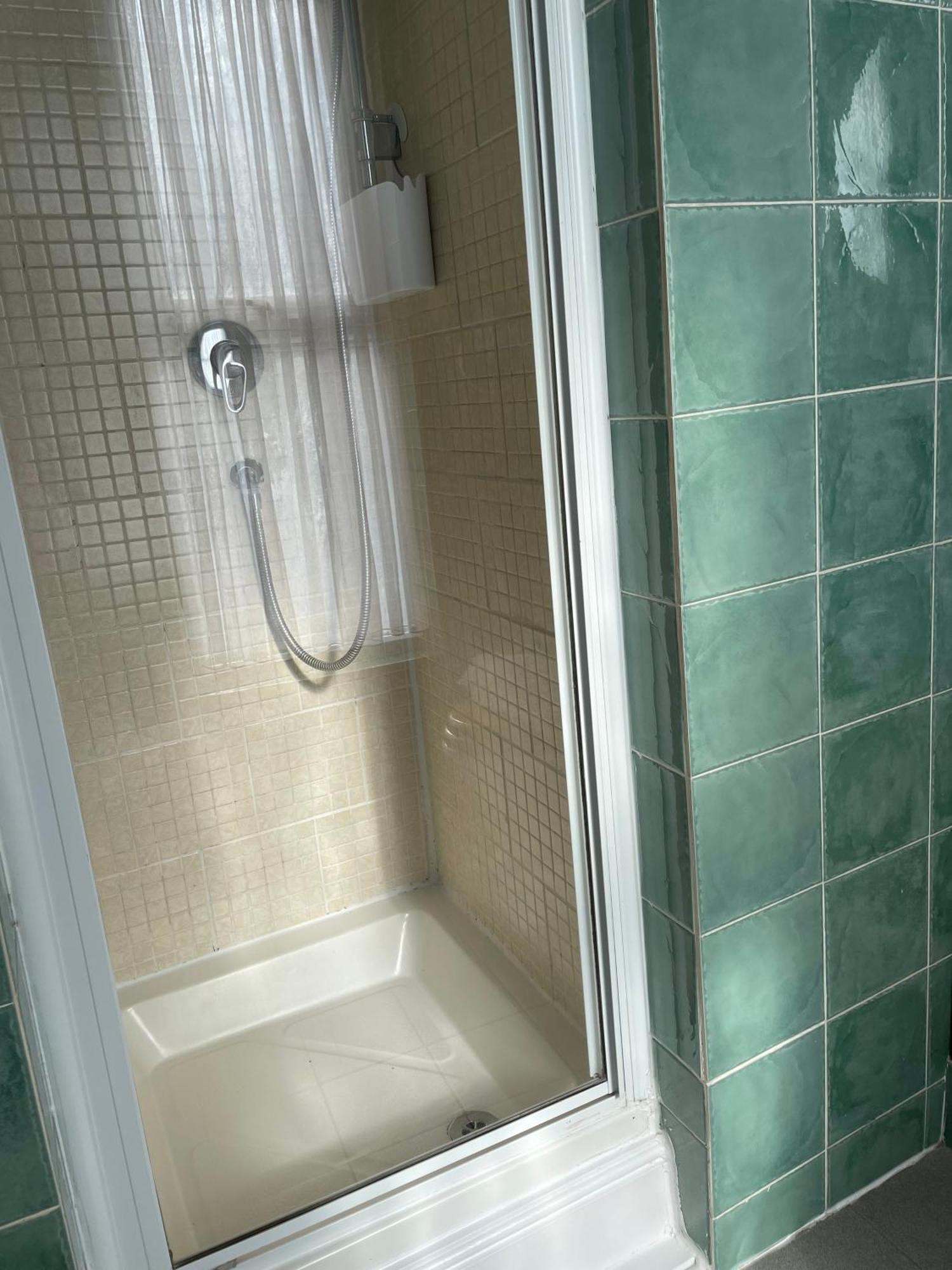 Caris Guest House Southend-on-Sea Quarto foto